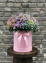 Цветочная композиция из Гипсофила и Розы в шляпной коробке в Ухолово
