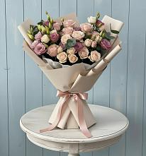 Букет цветов из:  Розы и Лизиантусы #REPLACE_PRED# Ухолово