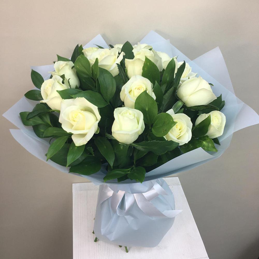 Букет 15 Белых роз Проуд в Ухолово