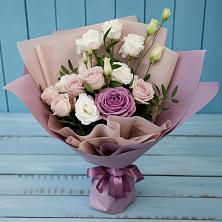 Букет цветов из:  Розы и Лизиантусы в Ухолово