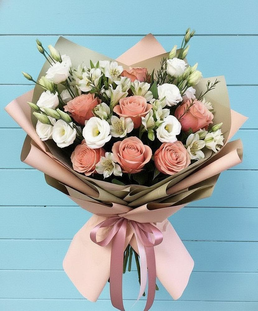 Букет цветов из: Розы, Альстромерии и Лизиантусы в Ухолово