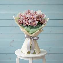 Букет цветов из:  Орхидеи и Розы в Ухолово