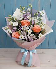 Букет цветов из:  Лизиантусы, Розы, Альстромерии и Гипсофила в Ухолово