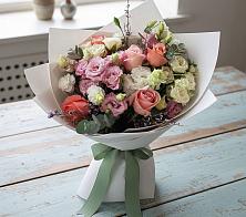 Букет цветов из:  Розы, Лизиантусы и Гвоздики в Ухолово