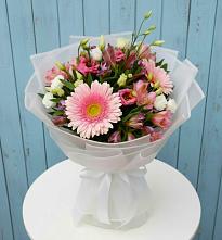 Букет цветов из:  Герберы, Альстромерии и Лизиантусы #REPLACE_PRED# Ухолово