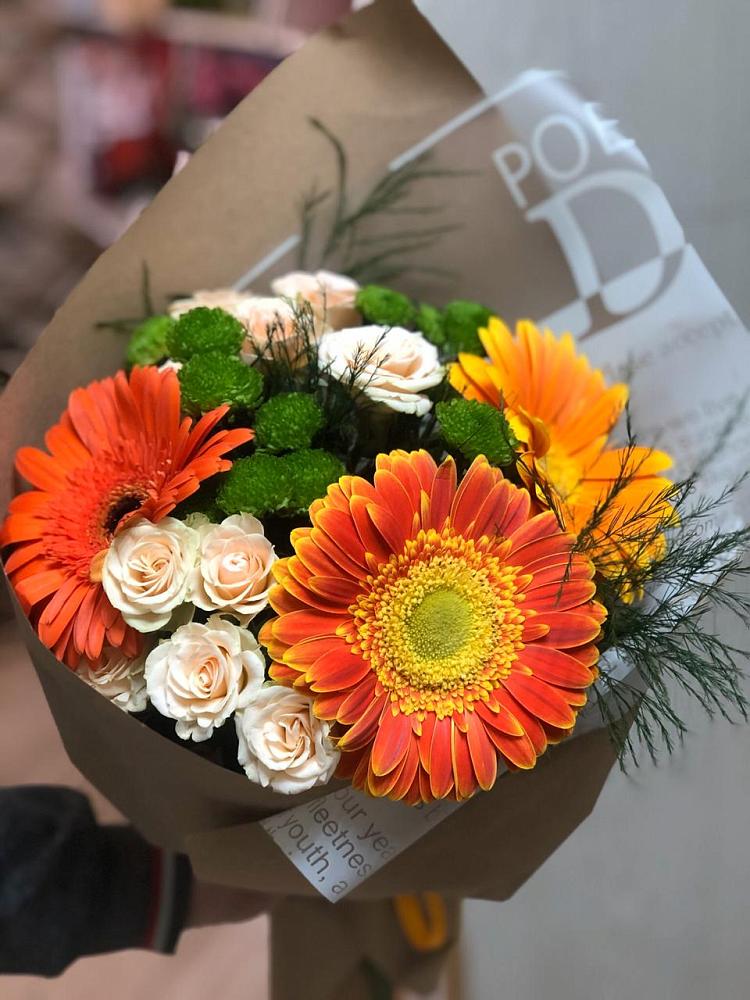Букет цветов из: Герберы, Хризантемы и Розы в Ухолово