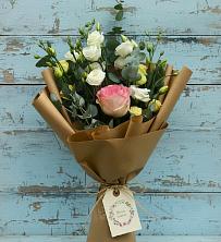 Букет цветов из:  Розы и Лизиантусы в Ухолово