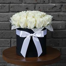 Цветочная композиция из Розы в шляпной коробке в Ухолово